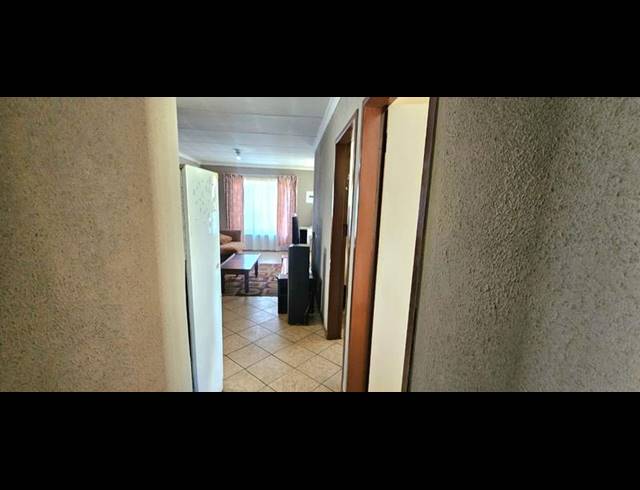 2 BEDROOM PROPERTY TO RENT IN LOTUS GARDENS